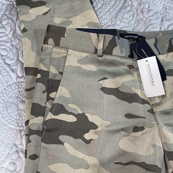 Banana Republic Pants \u0026 Jumpsuits | Banana Republic Ryan Camo Print Pantstrousers | Color: Green | Size: 0 | Jeanette_Rexha's Closet